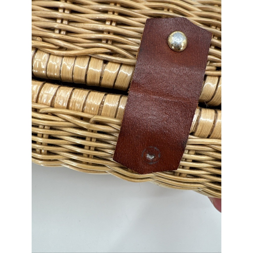 Mid-Century Wicker Like Bag, Hong Kong Woven Handmade w/ Caramel Lucite Handle - Picture 12 of 16